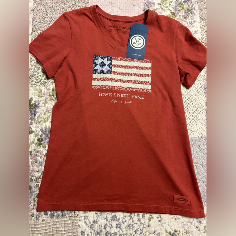 LIFE IS GOOD TSHIRT